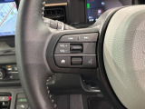 ステアリングにオーディオ操作スイッチが付いています。オーディオ画面に直接タッチしなくても操作が出来ますので、運転に集中できます。