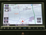 目的地までスムーズに導いてくれるナビゲーションシステム。高精細な地図表示で、運転中の情報収集をサポートします。ドライブがより快適に。