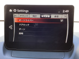 レバーをAUTOの位置にしているとき、レインセンサーが雨を感知すると、雨量に応じてワイパーが自動で作動してくれるオートワイパーを装備!設定変更で非作動にすると、間欠作動に固定されます。