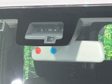【スズキ セーフティサポート】走行中に前方の車両等を認識し、衝突しそうな時は警報とブレーキで衝突回避と被害軽減をアシスト。より安全にドライブをお楽しみいただけます。