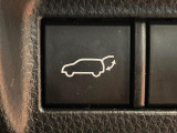 【パワーバックドア】スマートキーや運転席のボタンを押すだけでリアゲートが自動で開閉します!荷物を持っている時や、高い位置にあるバックドアを閉める際に便利な機能です♪