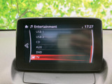 様々な情報を一画面に集約。車両情報や設定変更など、必要な操作がスムーズに行えます。快適なドライブをサポートします。