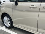 運転席周りは、使いやすさを追求したデザイン。視認性が高く、操作もスムーズに行えます。快適な運転環境をサポートします。