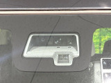 【スズキ セーフティサポート】走行中に前方の車両等を認識し、衝突しそうな時は警報とブレーキで衝突回避と被害軽減をアシスト。より安全にドライブをお楽しみいただけます。