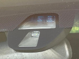【シティブレーキアクティブシステム】低速走行中に前方の車両等を認識し、衝突しそうな時は警報とブレーキで衝突回避と被害軽減をアシスト。より安全にドライブをお楽しみいただけます。