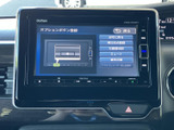 オプション設定のモニターで、様々な情報を確認できます。車両情報や設定変更などがスムーズに行えます。