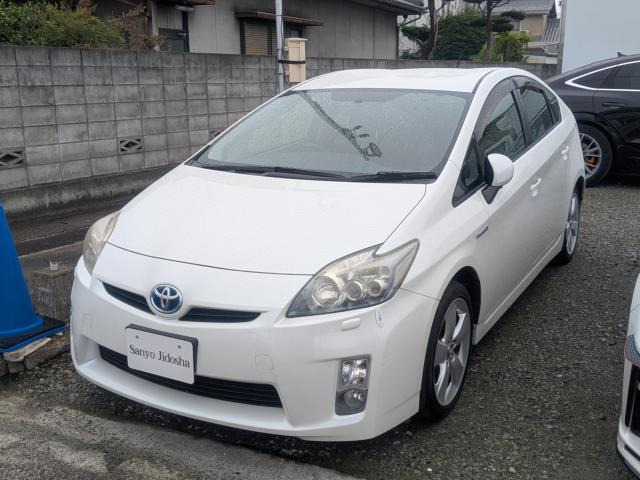 トヨタ プリウス 