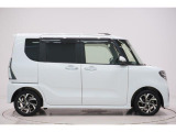 県内13店舗にて常時500台以上ダイハツ車を展示中です。見て、触って、納得のいく一台をぜひ見つけてください。
