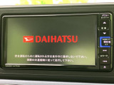 使いやすいインターフェースで、快適なドライブをサポートします。各種メディアを再生でき、長距離移動も楽しく過ごせますよ。