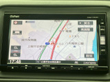 見やすい地図表示で、スムーズなナビゲーションを実現。目的地までの道順を的確に案内し、初めての場所でも安心です。