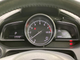 視認性の高いメーター類で、運転に必要な情報を的確に把握できます。運転に集中できる、シンプルなデザインです。