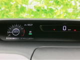 視認性の高いメーター類で、運転に必要な情報をしっかり確認できます。安全運転をサポートする、頼りになるデザインです。運転がしやすくなっています。