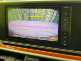 【バックカメラ】駐車時に後方がリアルタイム映像で確認できます。大型商業施設や立体駐車場での駐車時や、夜間のバック時に大活躍!運転スキルに関わらず、今や必須となった装備のひとつです!