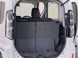 荷室はシートアレンジを行うことで広い荷室にすることが可能です 様々なシーンで活躍できますね