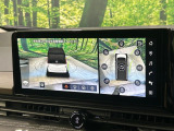 【アラウンドビューモニター】専用のカメラにより、上から見下ろしたような視点で360度クルマの周囲を確認することができます☆死角部分も確認しやすく、狭い場所での切り返しや駐車もスムーズに行えます。