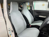 運転席シート廻りは使用感も少なく、良好な状態です!