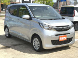 新車と同様の保証(有料)がつけられます。また各地域の店舗に最新の大型整備工場とプロメカニックが常駐しておりアフターメンテナンスもお任せください。