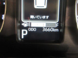 たとえばダイハツのお店にある、たくさんのスマアシ搭載車は、正常に作動する事をしっかり確認します。
