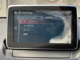 レバーをAUTOの位置にしているとき、レインセンサーが雨を感知すると、雨量に応じてワイパーが自動で作動してくれるオートワイパーを装備!設定変更で非作動にすると、間欠作動に固定されます。