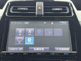 ラジオ、CD、Bluetoothなど、多彩なソースに対応。お好みの音楽を車内で楽しめます。高音質で快適なドライブをお届けします。