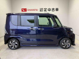 車両右側面からの写真になります。車をご覧になりたい時はお気軽に最寄りの店舗へご相談下さい。
