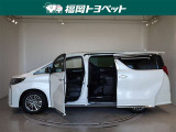 両側パワースライドドア付きだから、狭い駐車スペースなどでの 乗り降りラクラク!小さなお子さまのいるご家庭には嬉しい装備。