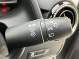 操作しやすい位置に配置されたウインカーレバー。直感的な操作で、安全な車線変更をサポートします。