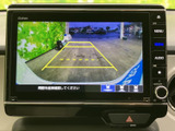 バック時の視認性を高めるモニターを搭載。狭い場所でも安全に、スムーズな駐車をサポートします。駐車が苦手な方にもおすすめです。