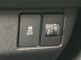 視認性の高いメーター類で、運転に必要な情報を的確に把握できます。安全運転をサポートする設計です。