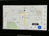 見やすい地図表示で、運転に集中できます。周辺情報も確認しやすく、初めての道でも安心です。スムーズなナビゲーションで、目的地まで快適にお届けします。