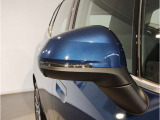 【BMWミラー】視認性の高いスタイリッシュなミラー。自動防眩機能も付いており夜間のドライビングをサポートします。