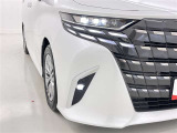 フォグランプ装着車です。暗い夜道の車両前方を明るく照らします