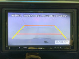 リアカメラ付で、後方をナビ画面で確認。車庫入れも安心です。もちろん、バックギアと連動しています。