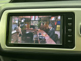 停車中には、TVの視聴をお楽しみいただけます。長距離移動のお供に最適です。ご家族や友人と快適な時間を過ごせるでしょう。