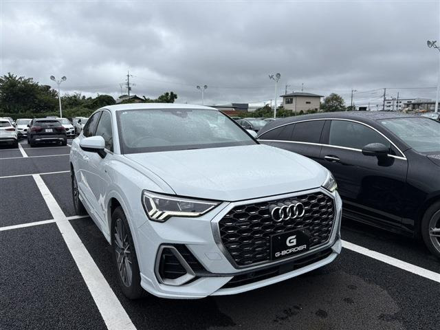 アウディ Q3スポーツバック 