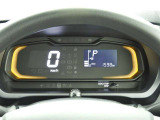 入庫時の走行距離です。店舗間の移動等により距離が増えている事もございますので、ご了承ください。また、売約済みの場合もございますので、ご検討の際は、事前にお電話にて在庫状況をお確かめください。