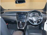 オシャレなインテリアで運転する気分も盛り上がりますよね^^