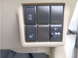 車両入庫時には外装磨きと内装クリーニングを実施しております。納車前にも実施いたしますので、綺麗に快適にお乗りいただけます。