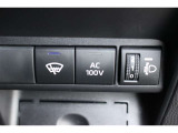 100V電源スイッチ。フロント熱線スイッチ。