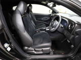 スタイリッシュな室内で運転もしやすいです♪使い勝手の良い配置も考えられています!!