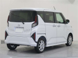 大きく開くバックドアは荷物の積み下ろしが楽です。