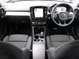 XC40 B4 AWD モメンタム 4WD 