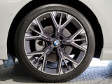 【BMWアロイホイル】軽量かつ強度に拘ったアロイホイル。走行性能ポテンシャルを引き出す設計。車の足元を引き締めてくれる大きなポイントはアロイホイルです。