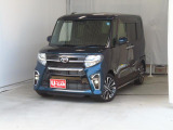 レーザーブルークリスタルシャイン。青と緑の混合色です。光が当たった時の美しさに・・