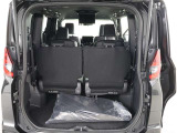 広々としたラゲージスペースを備えています。大きなものや長さのある荷物もしっかりと積み込めます。