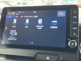 様々な情報を一元表示。車両設定やスマートフォン連携など、便利な機能を手元で操作可能です。