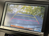 後方の状況を画面で確認できるので、狭い場所での駐車も安心。安全に配慮した運転をサポートします。運転に自信がない方にもおすすめです。