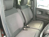 運転席/助手席シートヒーター!シートの座面と背面を暖めるシートヒーター。冬の寒い日や、寒冷地でのドライブで活躍します。