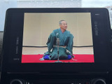 停車中に楽しめるTV機能。休憩時間などに、ニュースや番組をチェックできます。旅の時間をより豊かに彩ります。