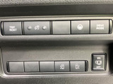 日々の運転を支えるスイッチ類を備えています。直感的な操作性を実現し、快適なドライブをサポートします。